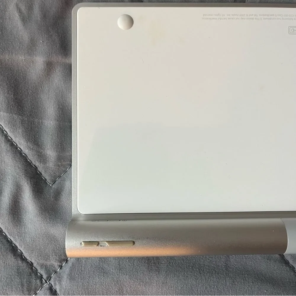 Apple Magic Keyboard A1314 Wireless Bluetooth Aluminum Compact
